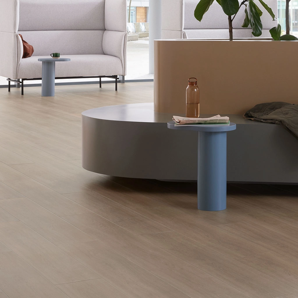Allura Decibel_5323 taupe smooth oak