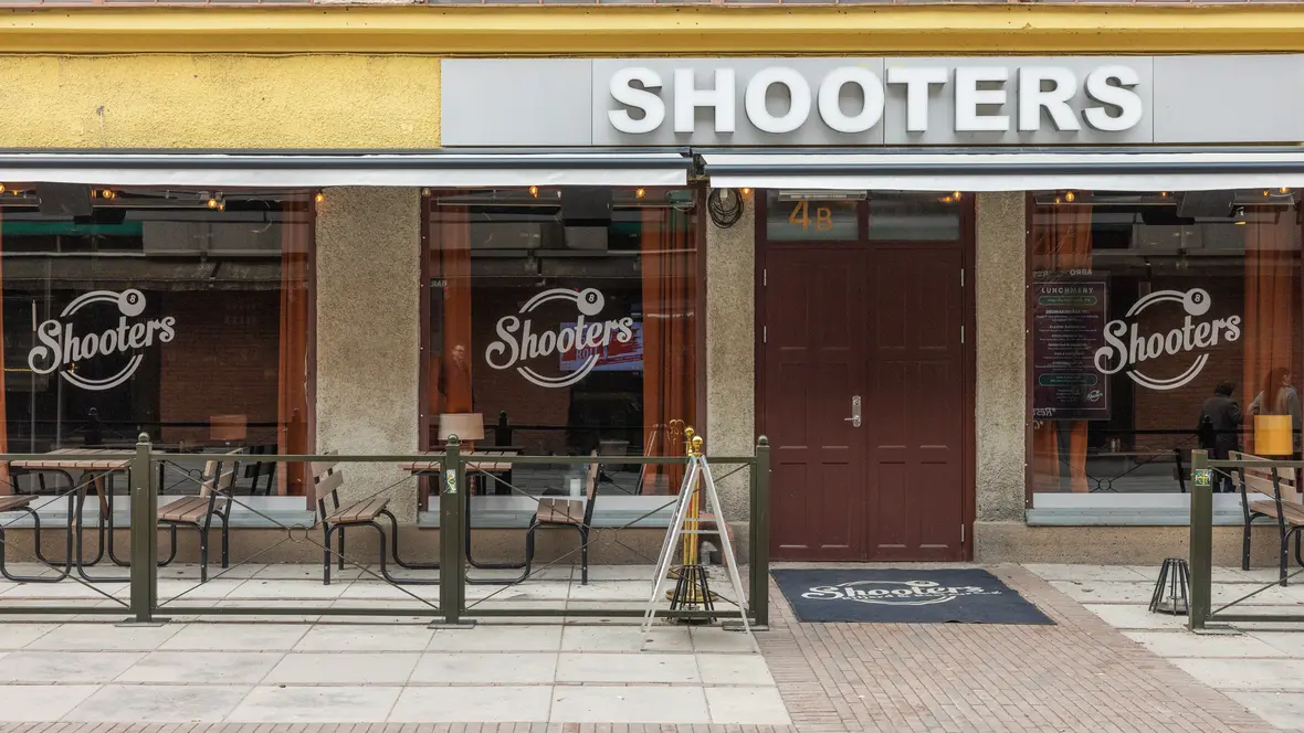 Golv för restaurang och barmiljö