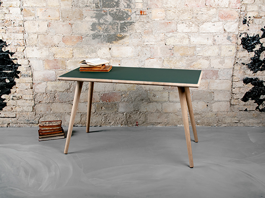 Boomerang table Furniture Linoleum 4174 Via copenhagen