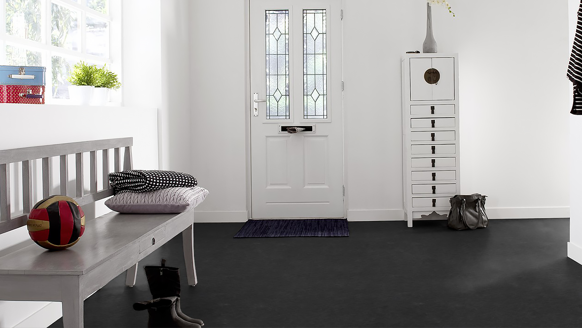 Marmoleum modular 3707 - natural black flooring 