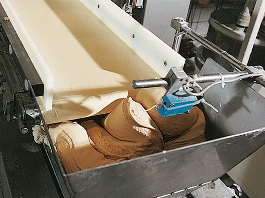 Conveying of Dough
