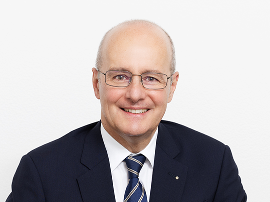 Portrait photograph of  Vincent Studer, member of the Board of Directors at Forbo