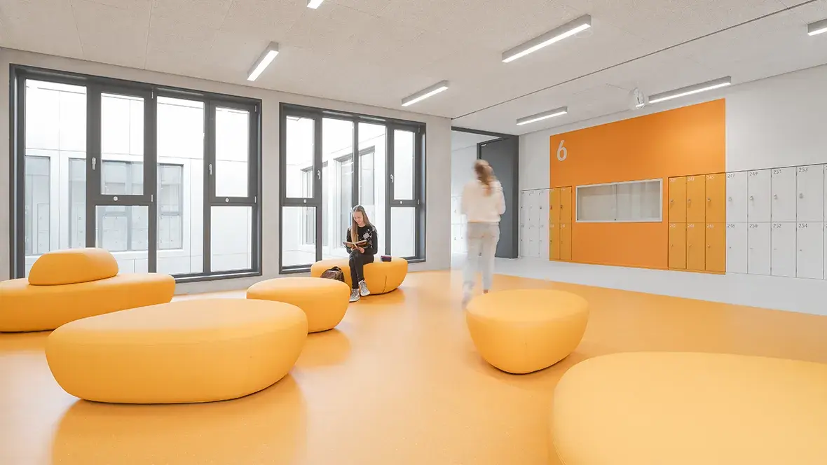 Forbo_Oscar-Parte-Schule, Freiburg_Brigida Gonzáles