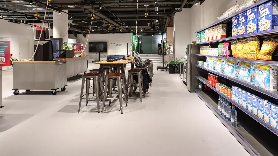 Revêtement de sol Marmoleum cocoa Retail Garage | Forbo Flooring