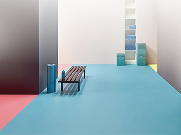 Step safety slip resistant vinyl flooring