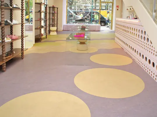 MINNA MINNA Flagship store