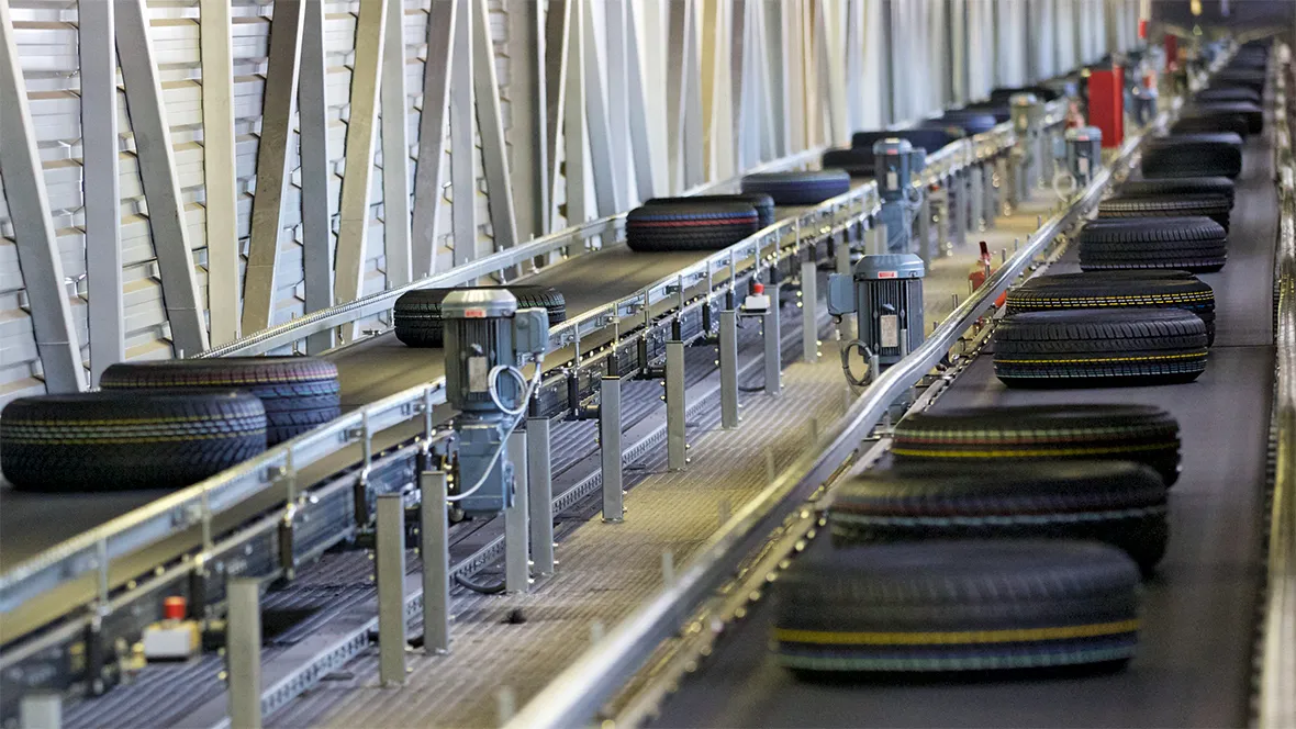 Les bandes transporteuses et de process offrent des solutions efficaces pour de multiples applications et secteurs
