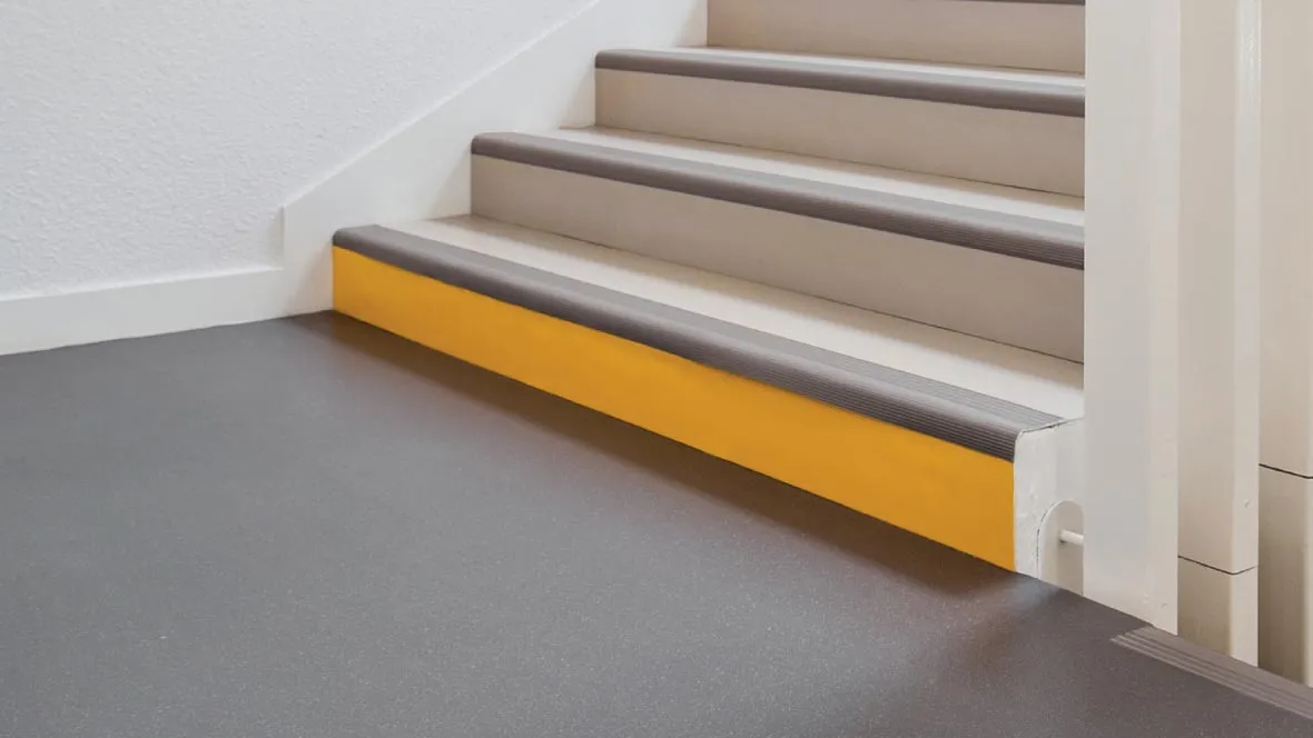Sarlon marche complete - Sol PVC acoustique pour escalier