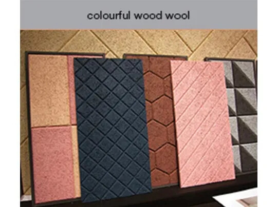 colourful wood wool - Baux