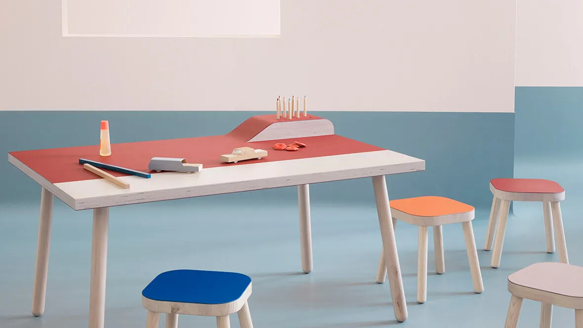 Furniture Linoleum 4164-4181-4185-4186 kids1 table stools close-up
