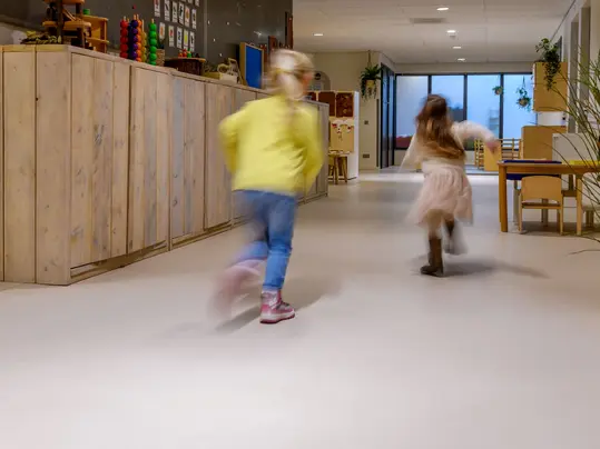 Marmoleum – ett golv, flera sätt att städa