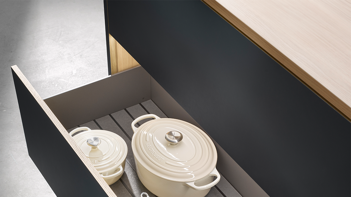 Forbo_Häcker Küchen GmbH & Co. KG_Produktlinie Systemat