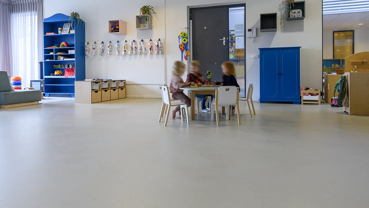 TintelTuin kinderopvang met Marmoleum Cocoa als basis