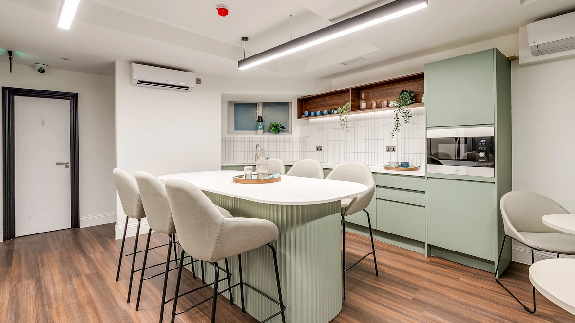 8 Laurence Pountney Hill