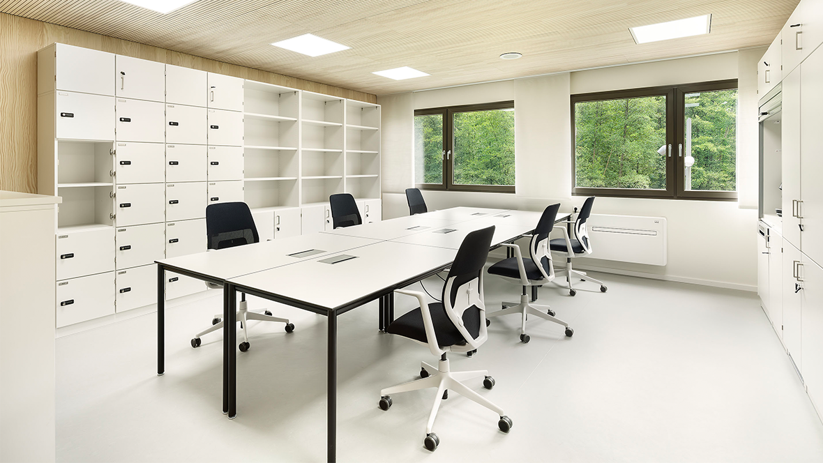 Forbo_ALEASCHOOL,CampusLindenallee_diephotodesigner.de_kenschluchtmann