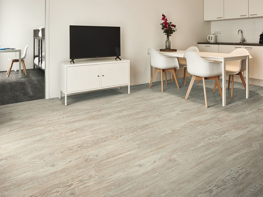 Revêtement de sol LVT lames enduro click | Forbo Flooring Systems