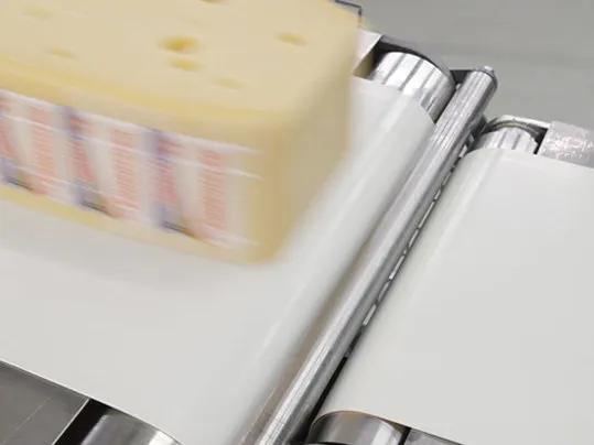 Cheese production with Forbo profile conveyor belt.