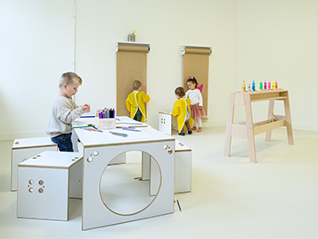 Marmoleum Cocoa in daycare center Allegra