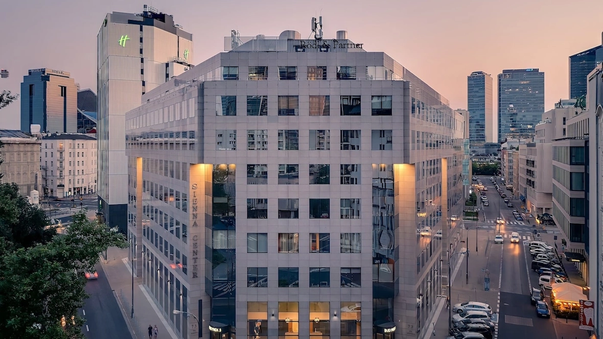Cluster Sienna building