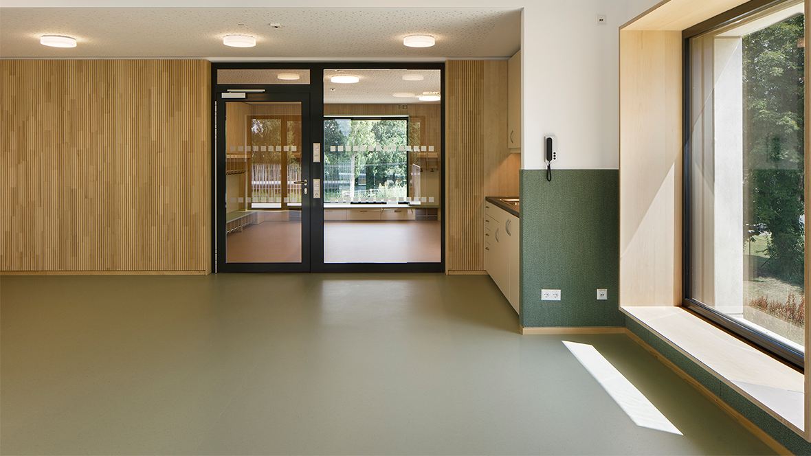 Forbo_Kita Empelde_Architekturfotografie Frank Aussieker