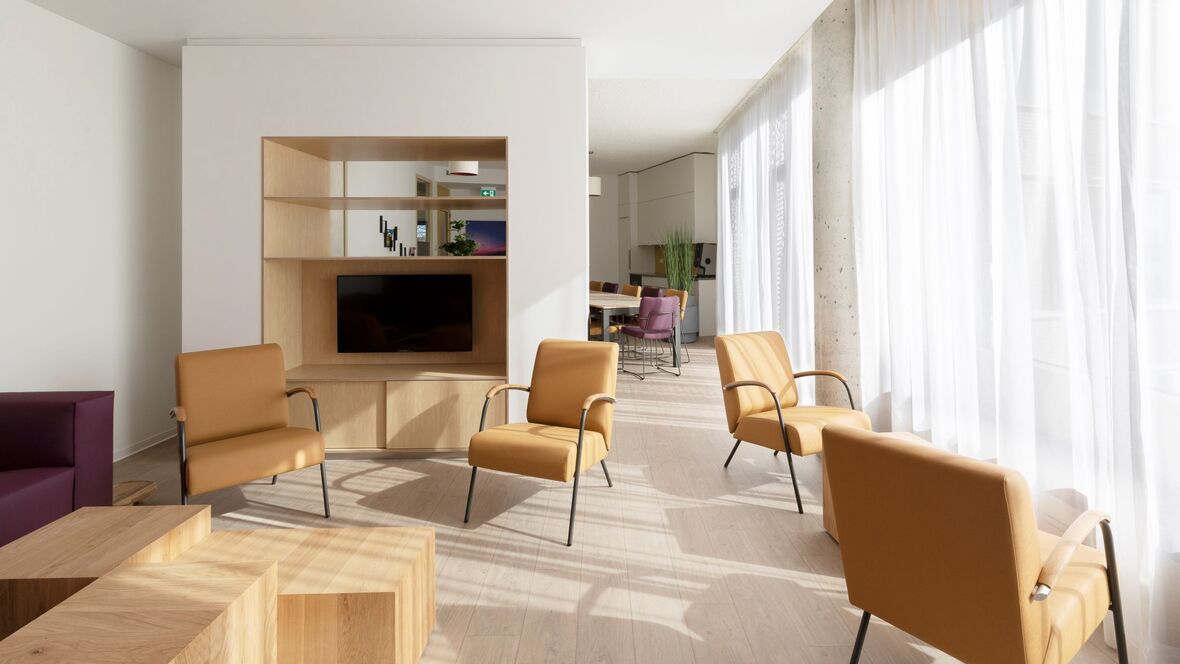 Eternal wood vinyl floor in livingroom ART Clinic Parnassia