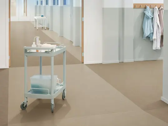 Revêtement de sol hospitaliers normes et réglementation | Forbo Flooring Systems
