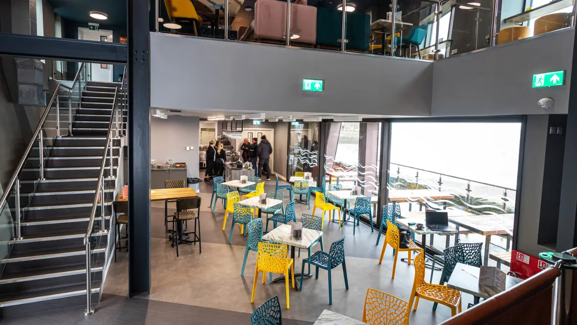 Red boosts attention, making it perfect for active settings | Forbo Flooring Systems