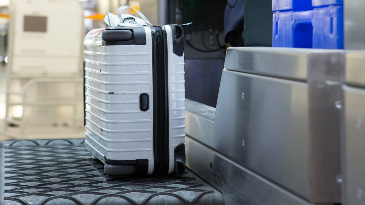 Nastro trasportatore dei bagagli in aeroporto