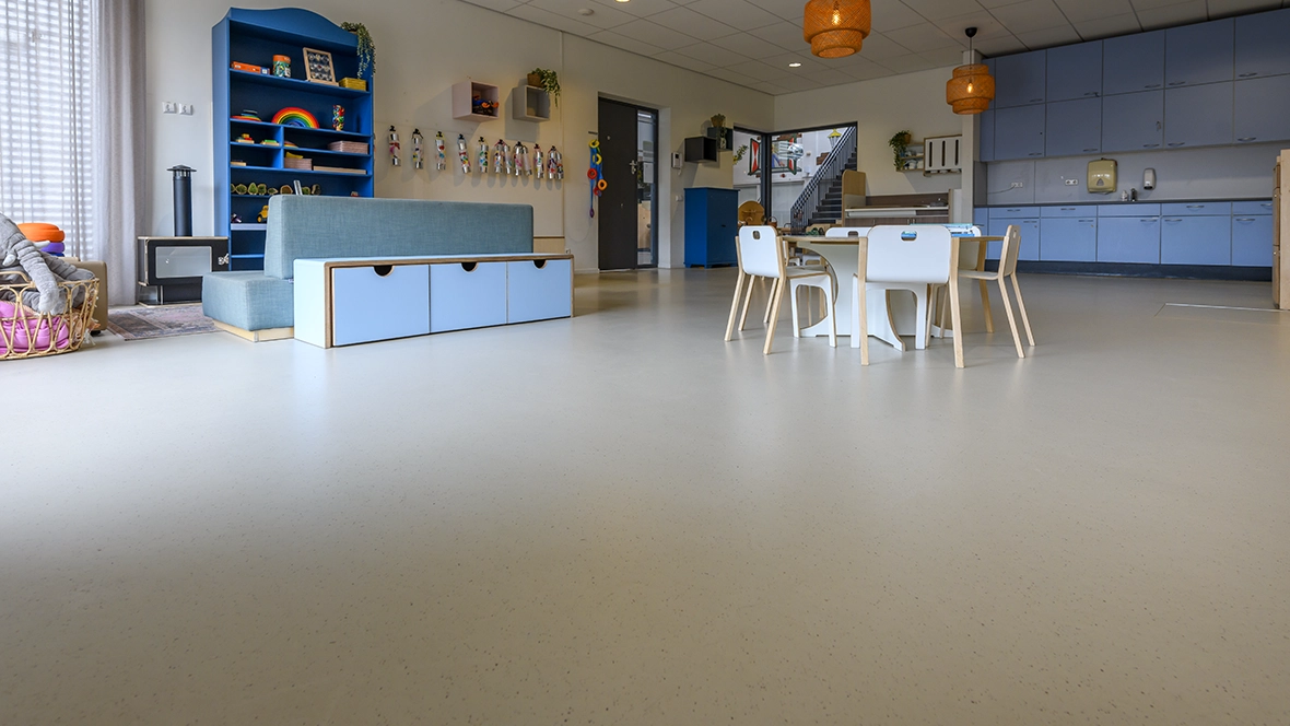 TintelTuin kinderopvang met Marmoleum Cocoa als basis