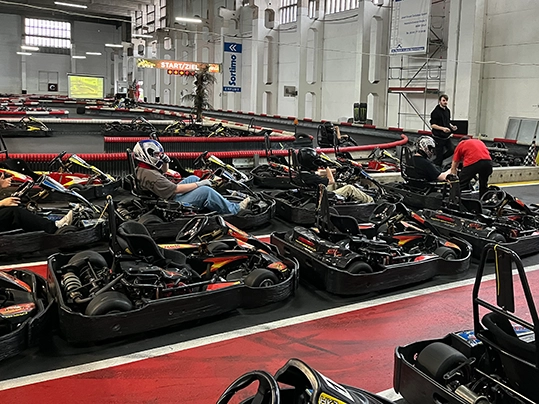 Bembe Workshop Azubis GoKart Forbo Eurocol