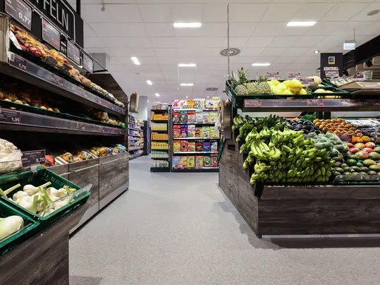 Edeka Markt Safa Berlin, photographer: Konstantin Gastmann