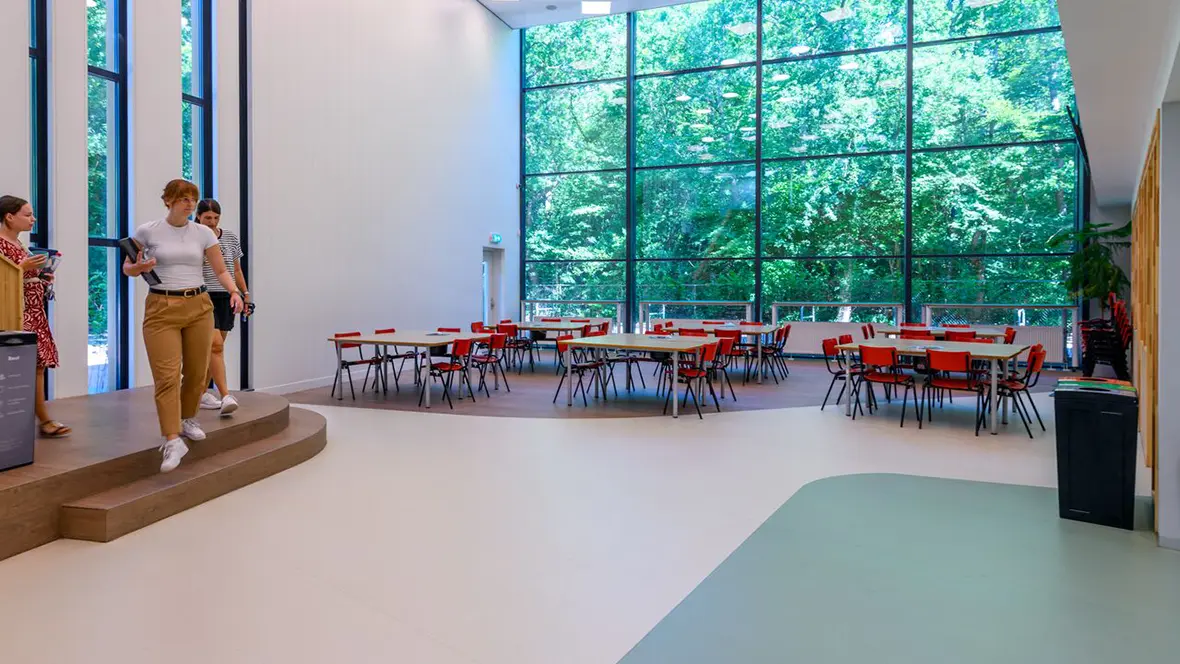 Berger Scholengemeenschap - met Sphera projectvinyl vloer in thyme en linen