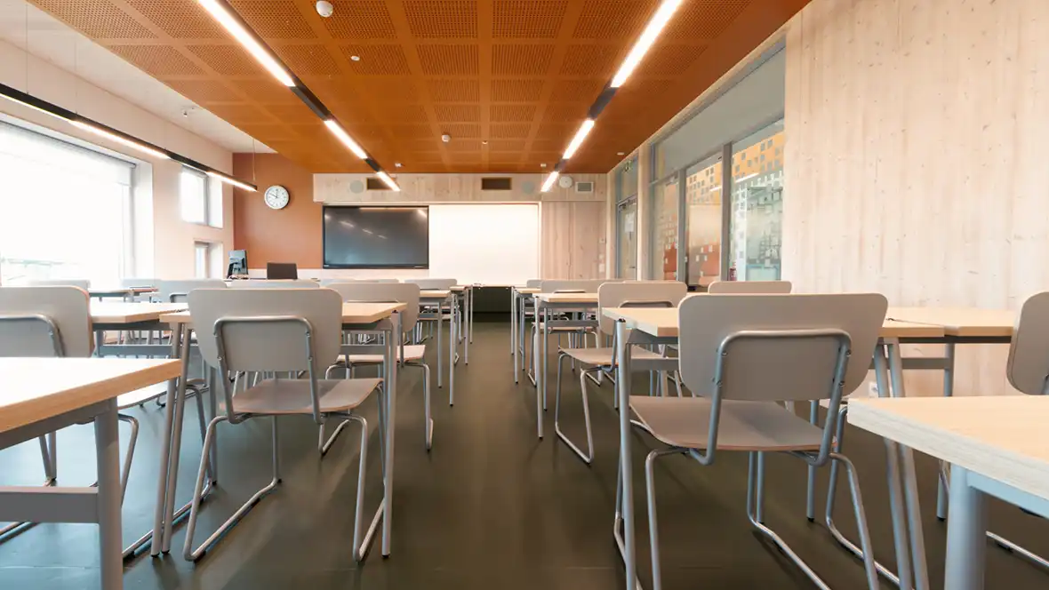 Rae State secondary school_Estonia_Marmoleum Solid_RGB