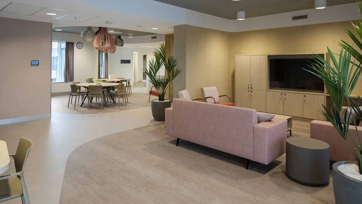 Antes Parnassia Kliniek J met Eternal projectvinyl vloer van Forbo Flooring