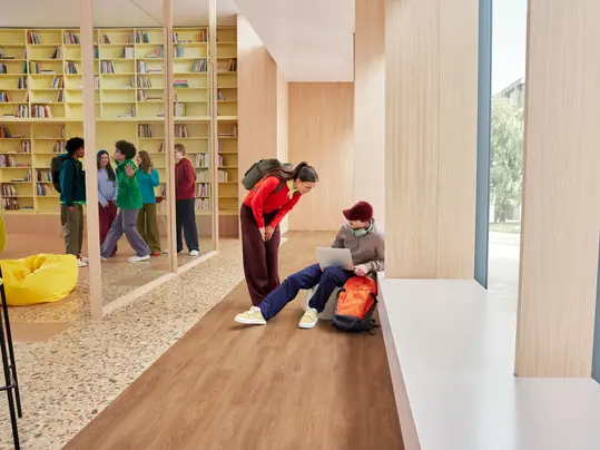 Revêtement de sol acoustique salle de classe école | Forbo Flooring Systems