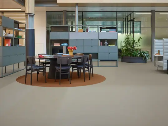 Revêtement de sol restaurant durable Marmoleum | Forbo Flooring Systems