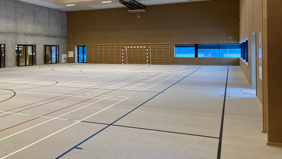 Nuuk Skole spor sportshall Marmoleum Sport
