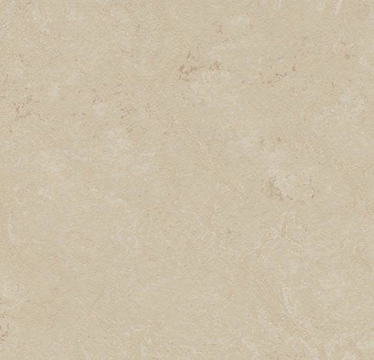 3711 cloudy sand