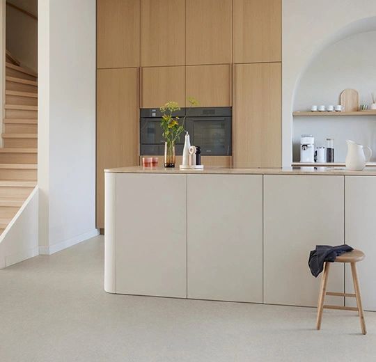 5628 light neutral beige