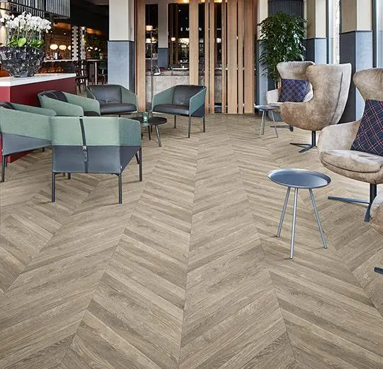 010071E summer chevron